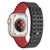 Apple Watch (42/44/SE/45/46/49mm) Mobile Origin Magnetisk Silikon Armband - Svart / Röd
