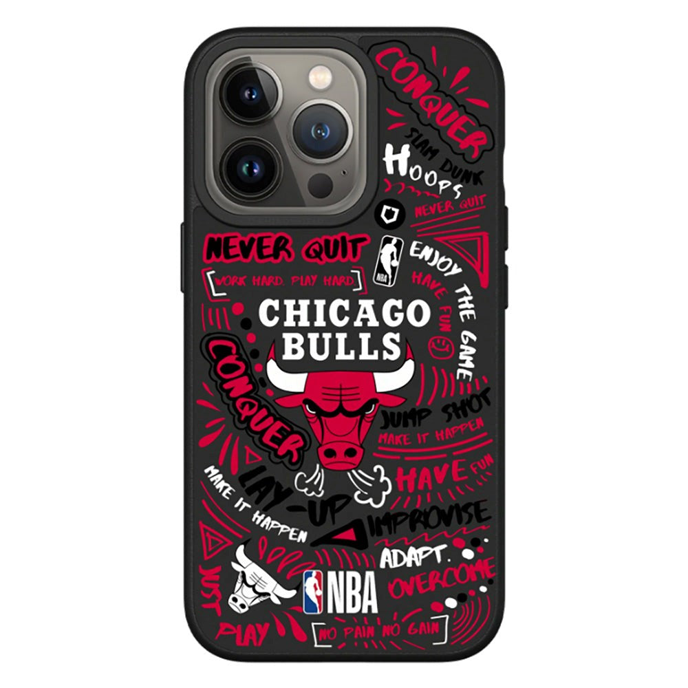 iPhone 13 Pro RhinoShield SolidSuit Tåligt Skal med Chicago Bulls - Graffiti