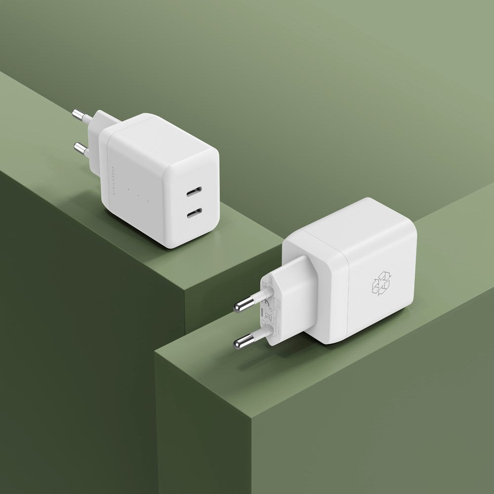 ËSSENTIALS by Upström PD 35W Återvunnen Plast Väggladdare med 2 x USB-C - Vit