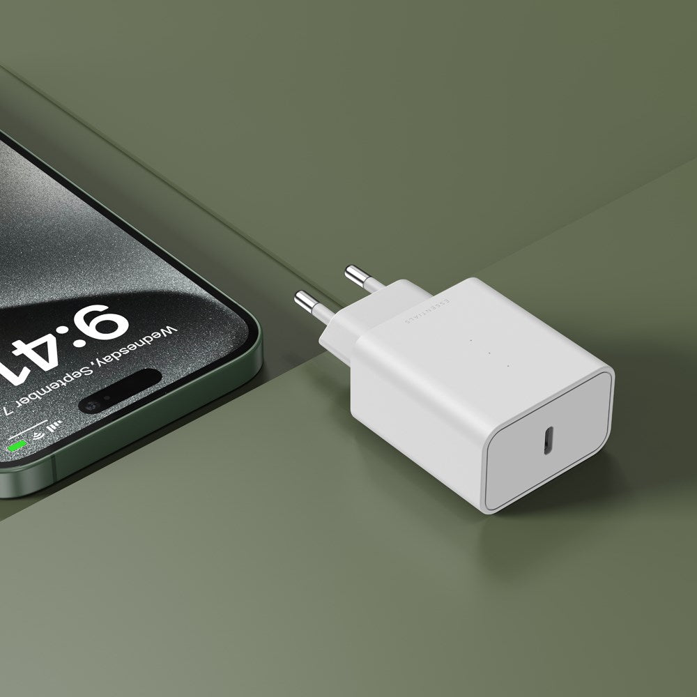 ËSSENTIALS by Upström PD 45W Återvunnen Plast Väggladdare med USB-C - Vit