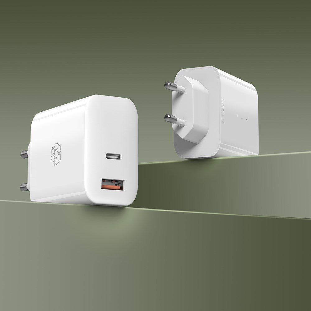 ËSSENTIALS by Upström PD 65W GaN Återvunnen Plast Väggladdare med USB-C og USB-A - Vit