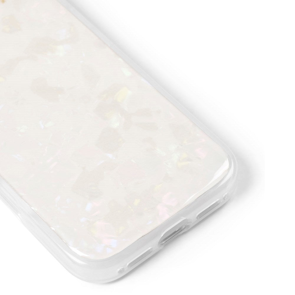 iPhone 16 iDeal Of Sweden Pearlized Skal - White