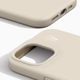 iPhone 17e / 16e / 15 / 14 / 13 iDeal Of Sweden Silicone Skal - MagSafe Kompatibel - Cloud Dancer