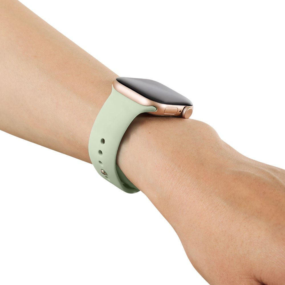 Apple Watch (38/40/SE/41/42mm) iDeal of Sweden Silikonarmband - Storlek M/L - Sage Green