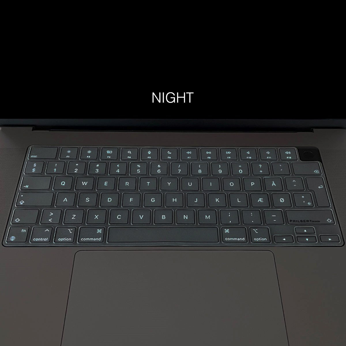 Philbert MacBook Pro 14" / 16" M5-M1 (2026-2021) Tangentbordsskydd - Nordiska Tangenter - Transparent / Svart