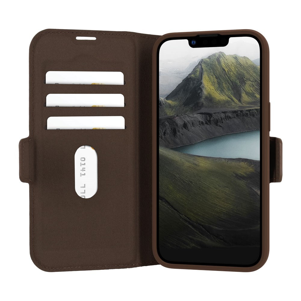 iPhone 17e / 16e dbramante1928 Oslo Pro Slim Återvunnen Plast Fodral med Korthållare - Dark Tan