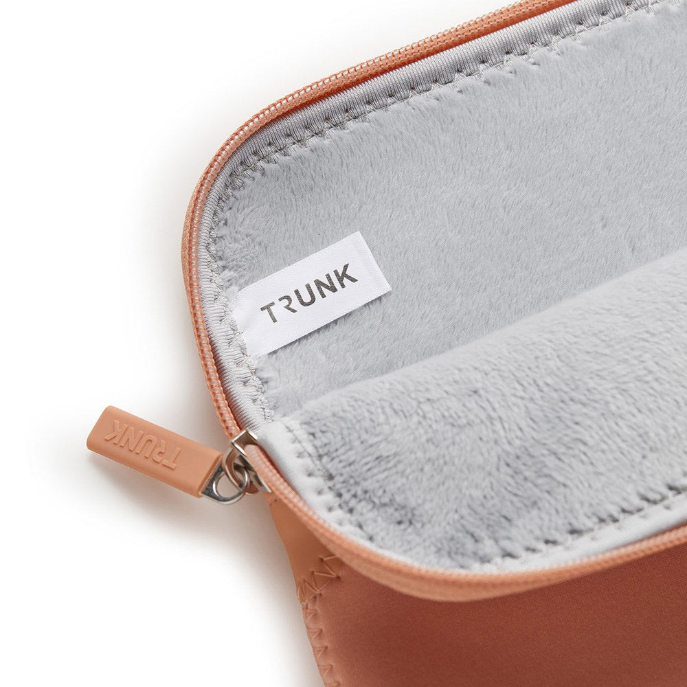 Trunk Neoprene Sleeve för MacBook 13" (30.5 x 21.5 x 1.5 cm) - Coral Pearl