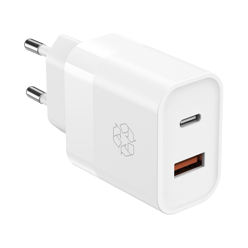 ËSSENTIALS by Upström PD 30W Återvunnen Plast Väggladdare med USB-C og USB-A - Vit