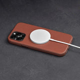 iPhone 15 Pro WOOLNUT Skal Äkta Läder - MagSafe-kompatibelt - Brun