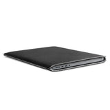 Woolnut MacBook Pro 14" M5 / M4 / M3 / M2 / M1 (2025 / 2021) Äkta Läder Folio Sleeve - 24.5 x 33 cm - Svart