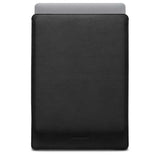 Woolnut MacBook Pro 16" M4 / M3 / M2 / M1 (2024 - 2021) Äkta Läder Folio Sleeve - 27.5 x 37.5 cm - Svart