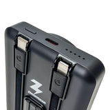 Zmartgear Powerbank Pro 6-i-1 med 18W / 10.00mAh / Trådlös Laddning / Inbyggd USB-C & Lightning-Kabel / Stöd - Svart